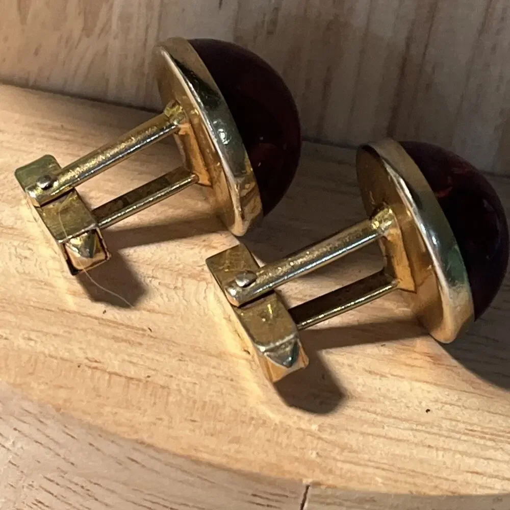 Vintage Swank Cuff Links Ruby Red Gripoix Glass Cabochon Gold Tone Round